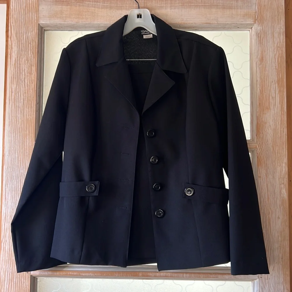 Spago jacket and skirt suit - Picture 1 of 6